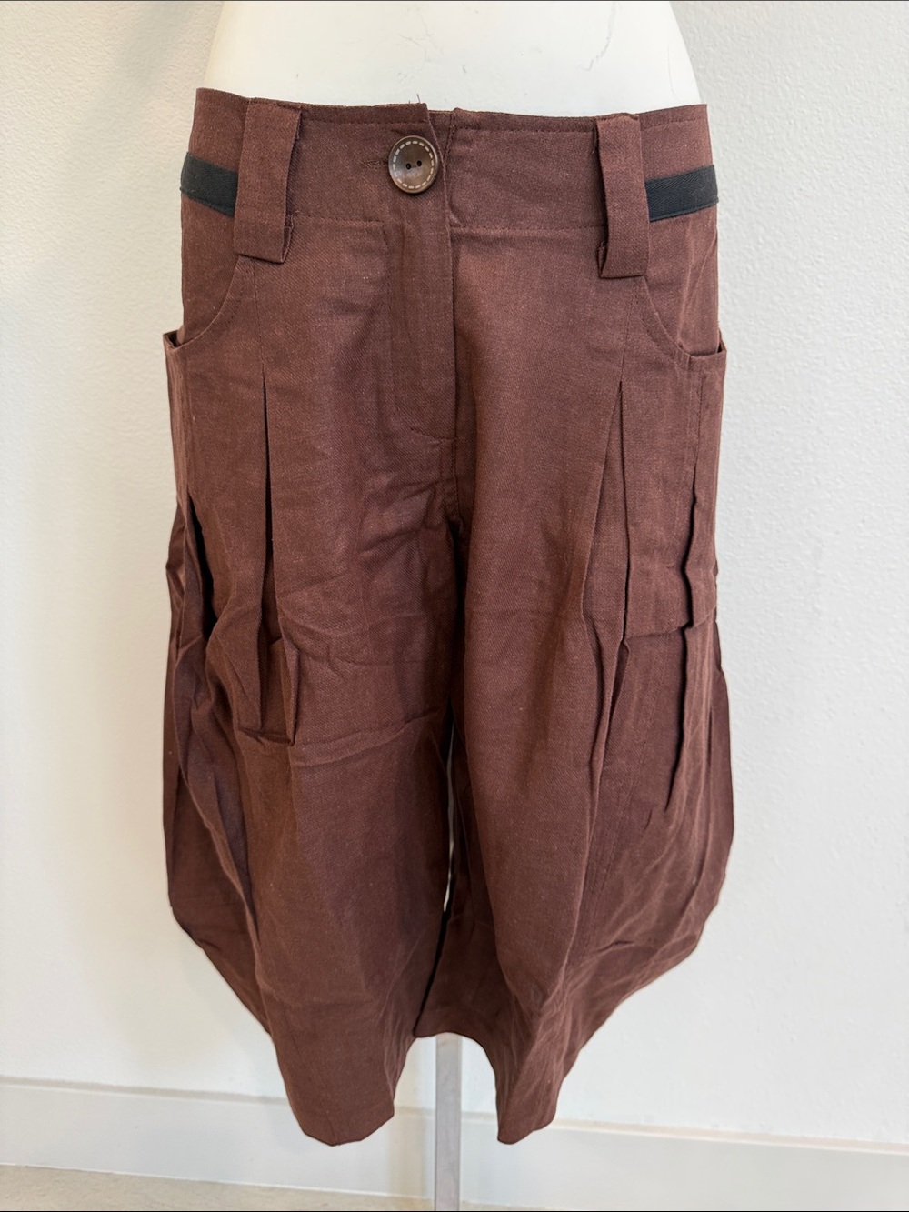 NWT Mazel Brown Pleated Bermuda Shorts Sz S